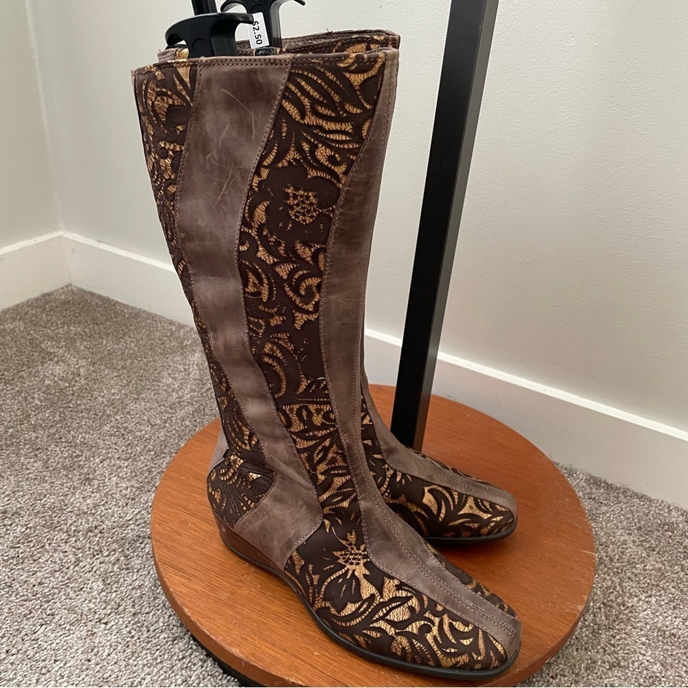Ecco Floral Leather Gold Panel Tall Boots Knee High Brown Size 38 / 7 / 7.5 - Picture 7 of 8